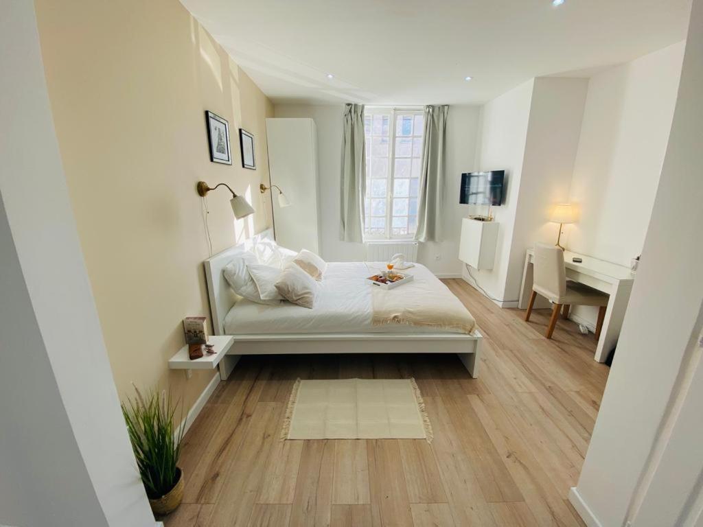 Studio Cosy En Plein Coeur De Soissons Apartment ภายนอก รูปภาพ